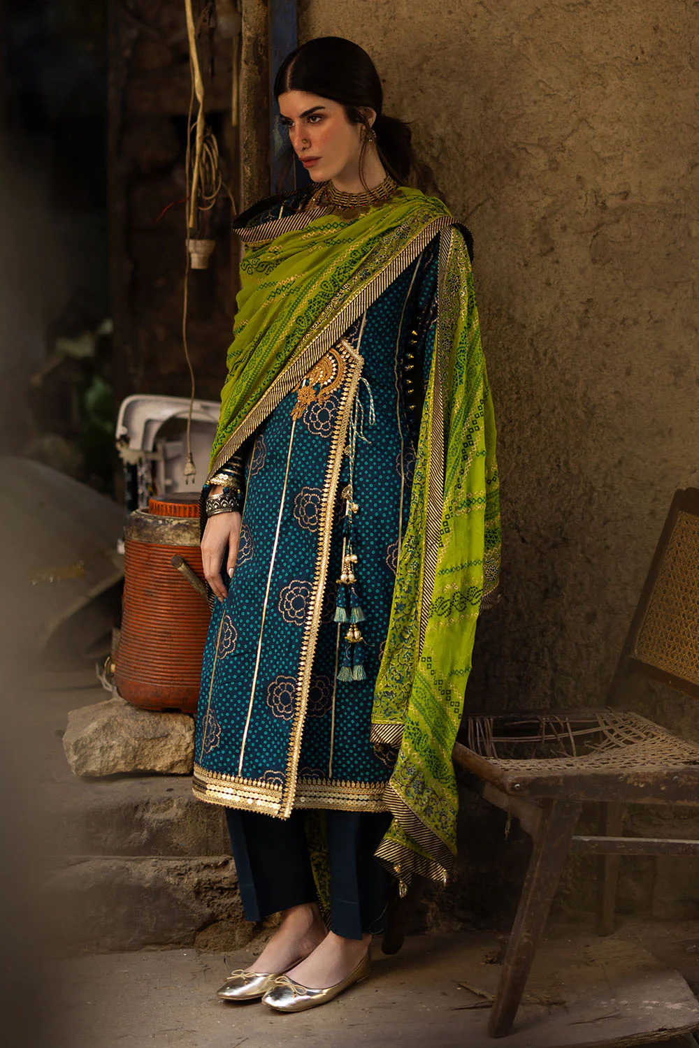 3 piece gold and lacquer printed lawn suit with gold and lacquer printed chiffon dupatta and dyed trouser gulahmed 3 piece gold and lacquer printed lawn suit with gold and lacquer printed chiffon dupatta and dyed trouser gulahmed