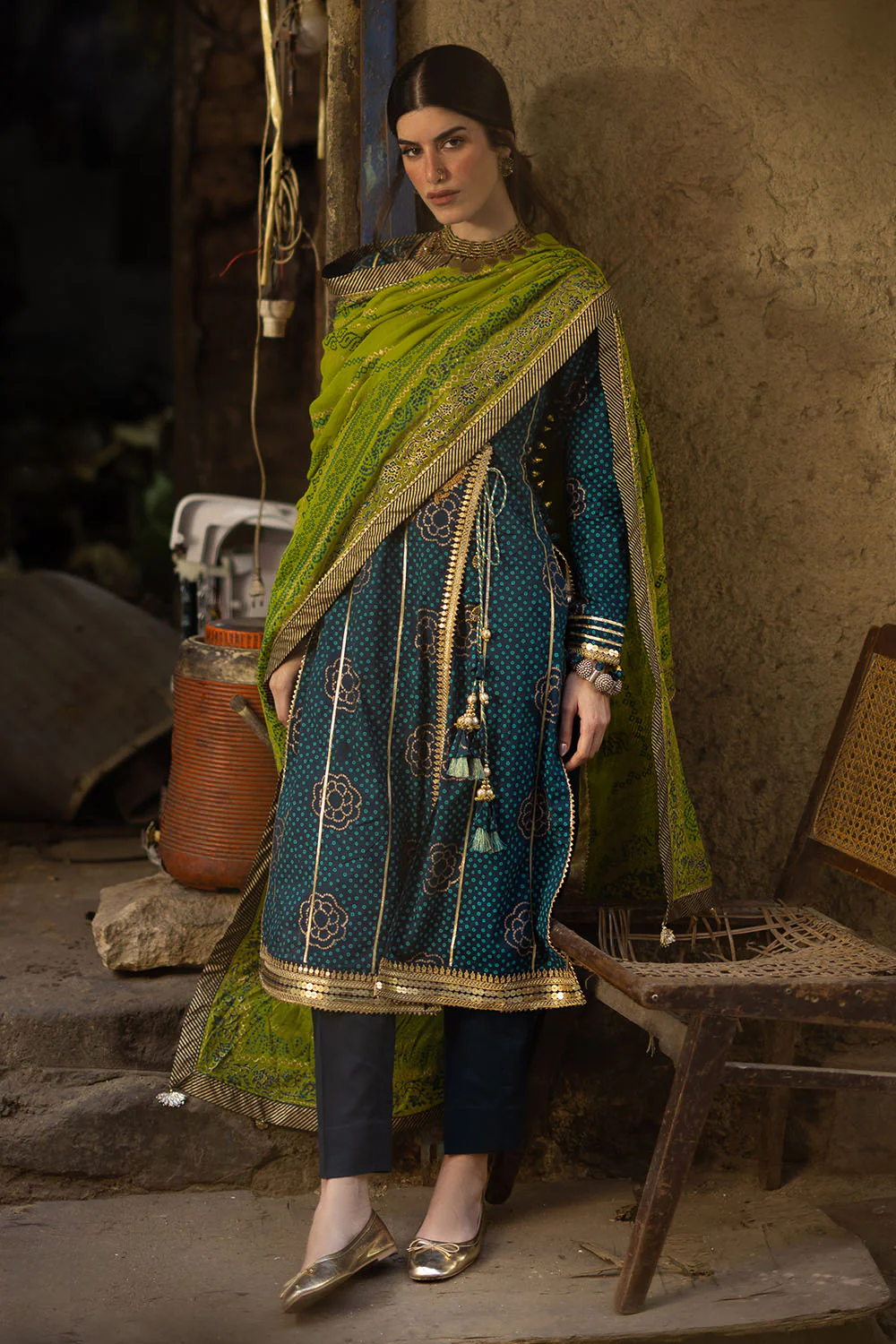 3 piece gold and lacquer printed lawn suit with gold and lacquer printed chiffon dupatta and dyed trouser gulahmed 3 piece gold and lacquer printed lawn suit with gold and lacquer printed chiffon dupatta and dyed trouser gulahmed